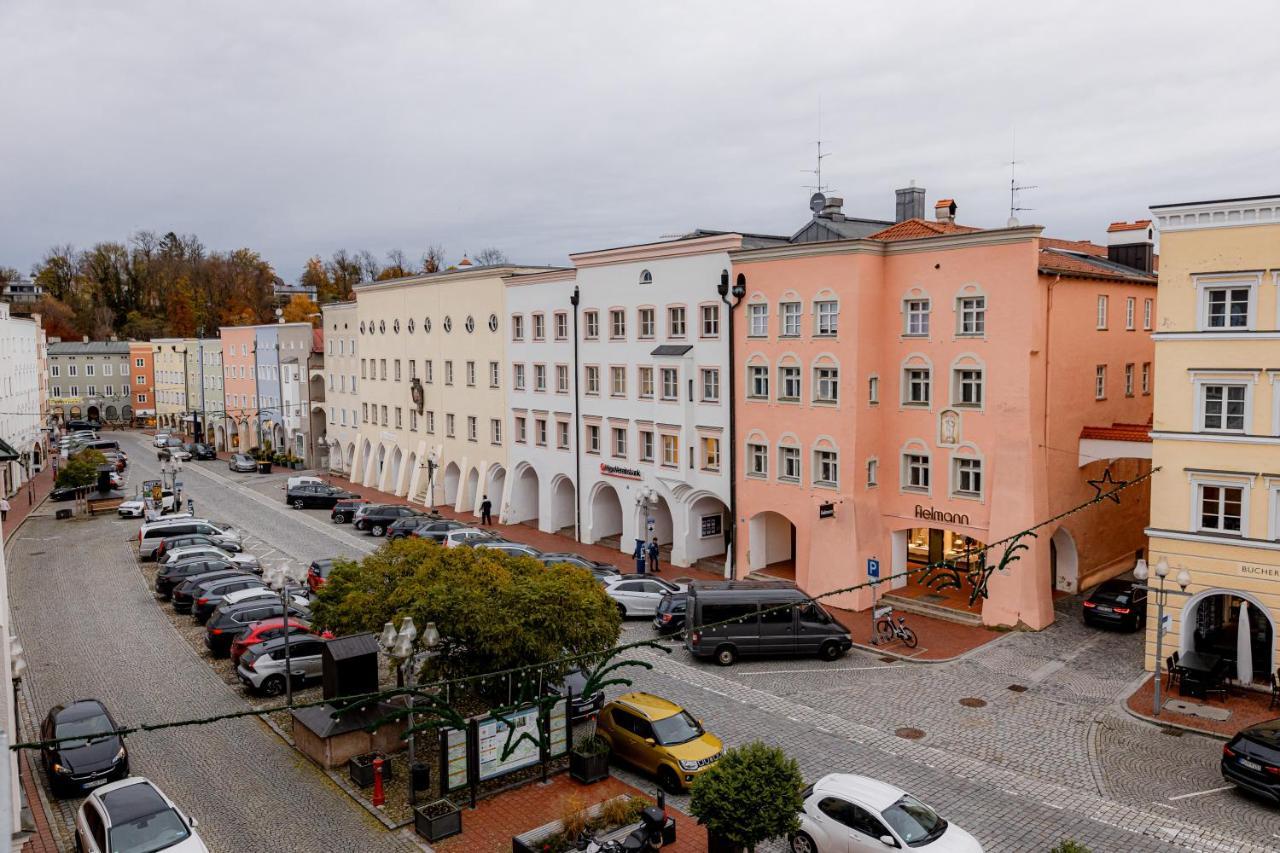 Highlight Am Stadtplatz Muehldorf - C4S Come4Stay - 2 Zimmer Wohnung I Bis Zu 5 Gaeste Luaran gambar