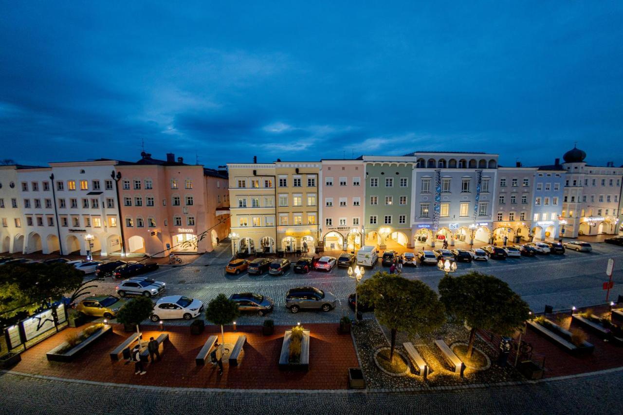 Highlight Am Stadtplatz Muehldorf - C4S Come4Stay - 2 Zimmer Wohnung I Bis Zu 5 Gaeste Luaran gambar