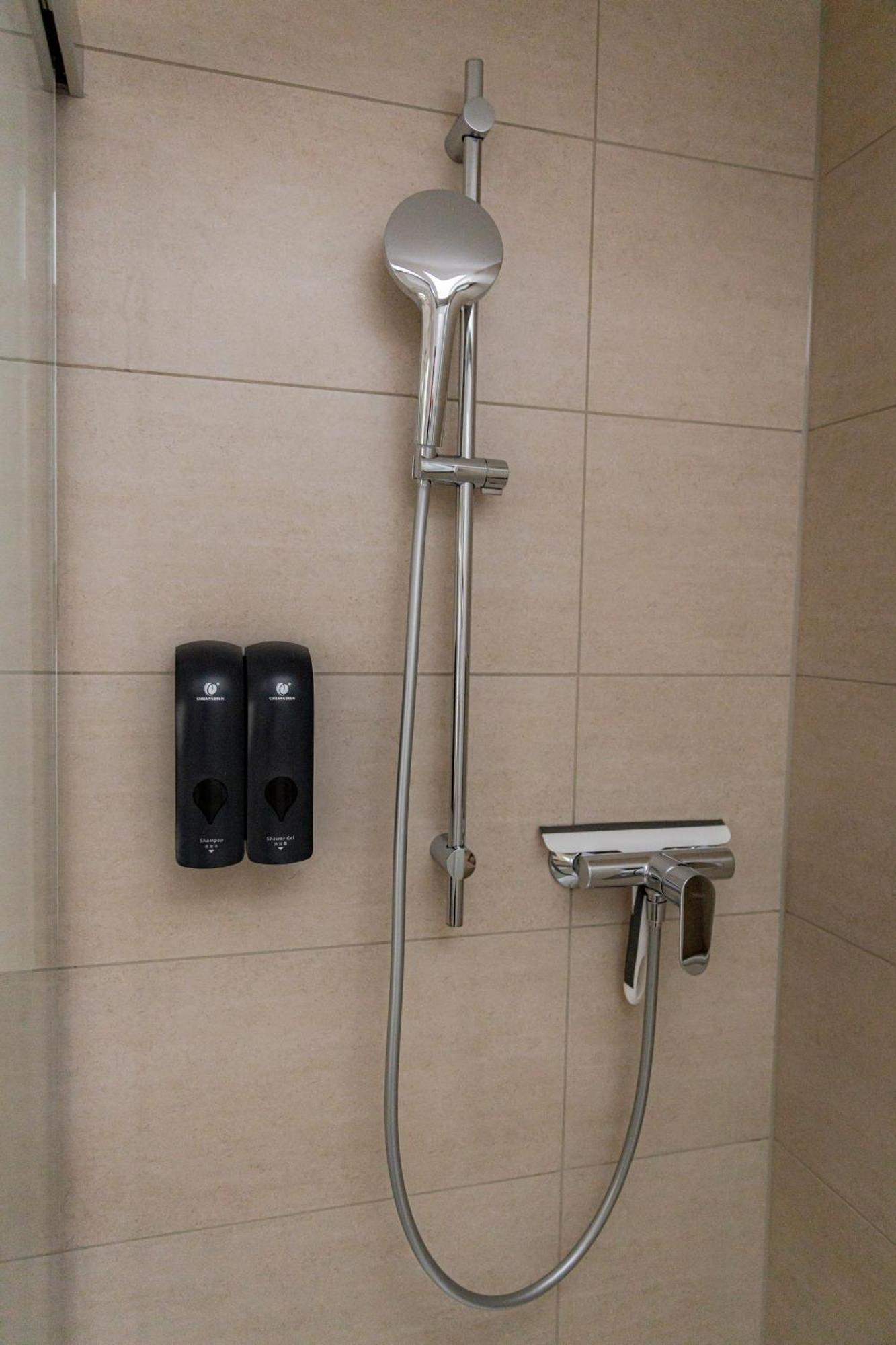 Highlight Am Stadtplatz Muehldorf - C4S Come4Stay - 2 Zimmer Wohnung I Bis Zu 5 Gaeste Luaran gambar