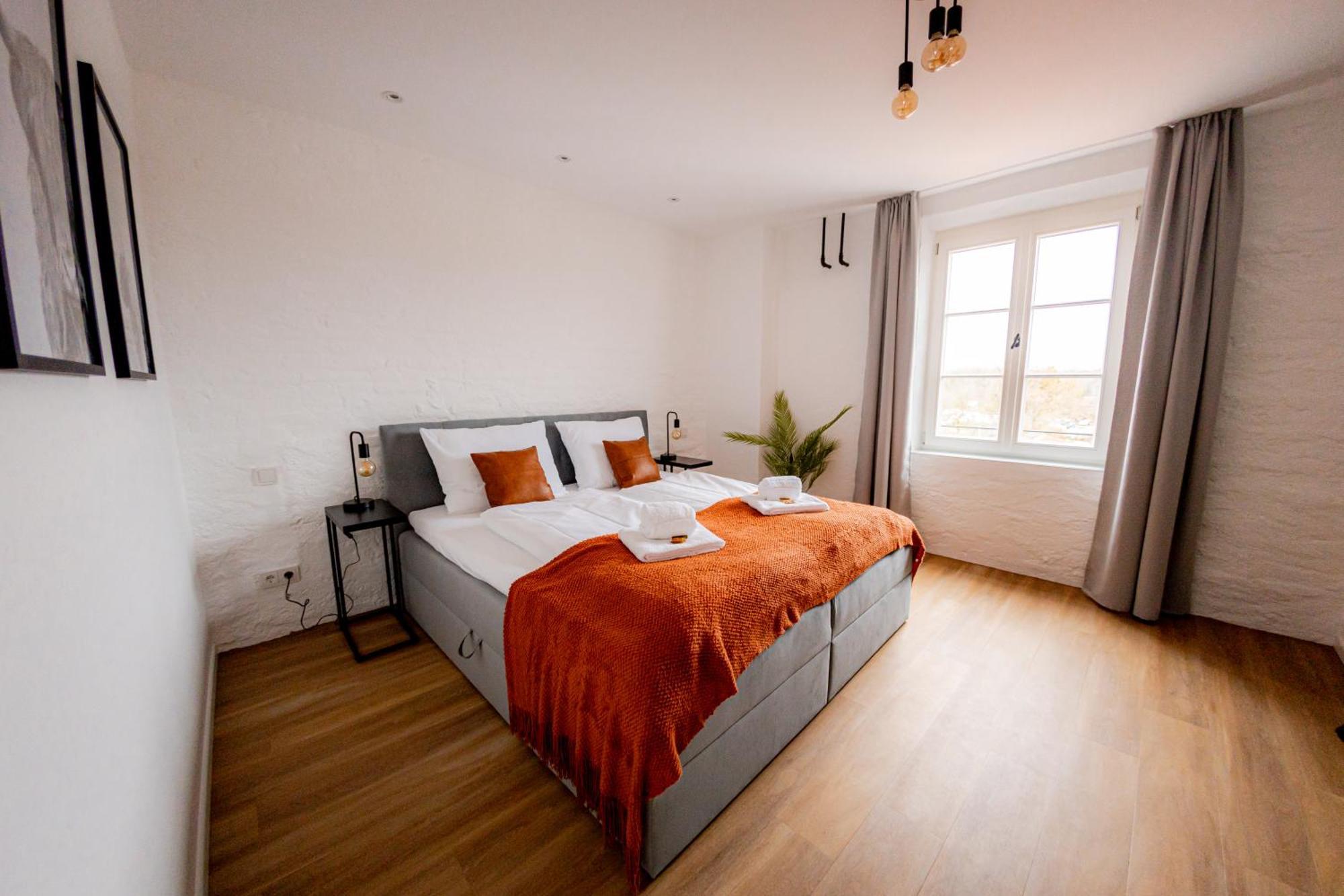 Highlight Am Stadtplatz Muehldorf - C4S Come4Stay - 2 Zimmer Wohnung I Bis Zu 5 Gaeste Luaran gambar