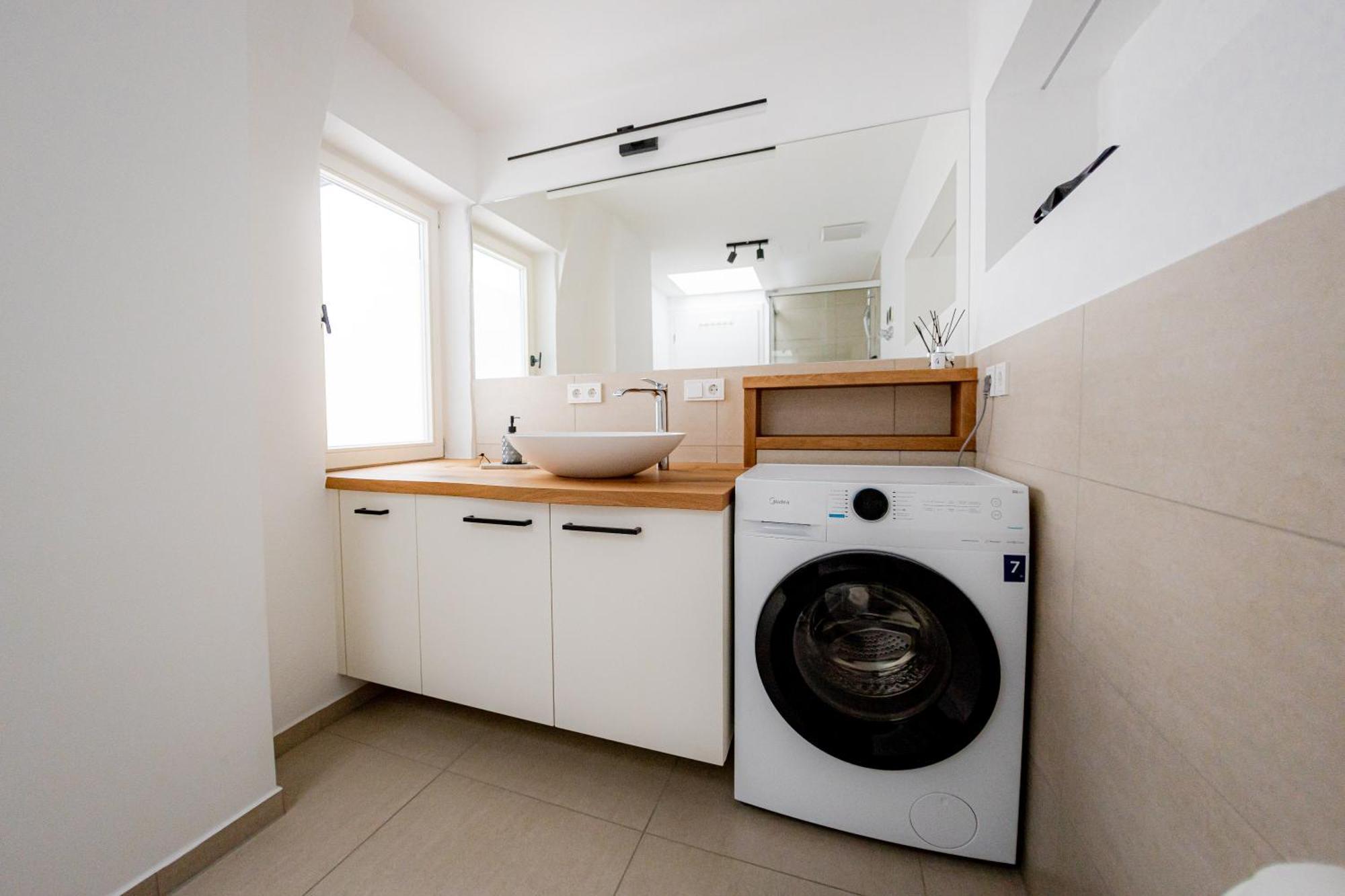 Highlight Am Stadtplatz Muehldorf - C4S Come4Stay - 2 Zimmer Wohnung I Bis Zu 5 Gaeste Luaran gambar