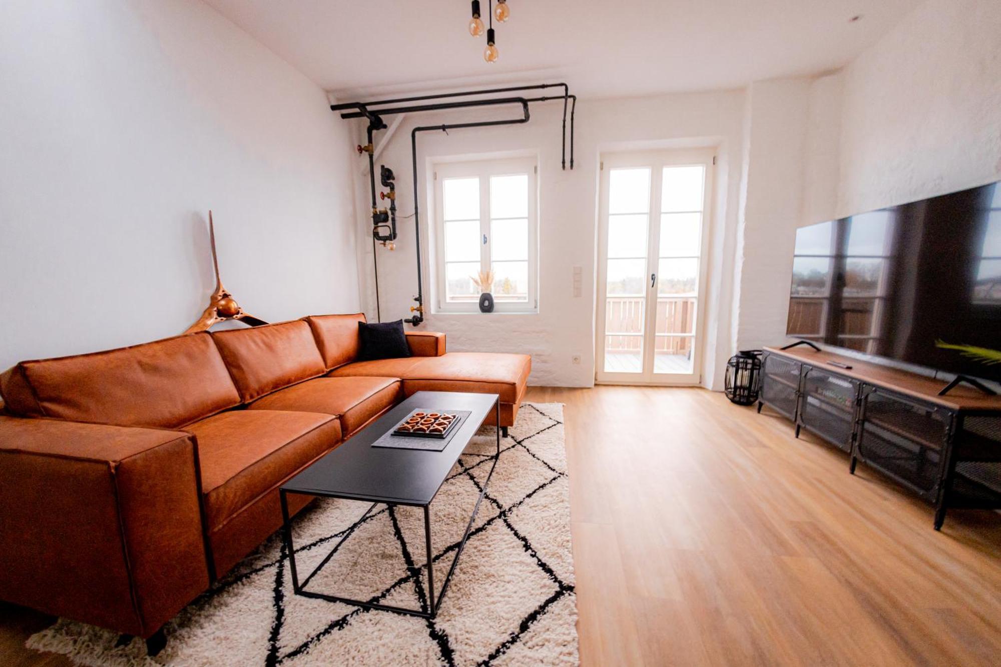 Highlight Am Stadtplatz Muehldorf - C4S Come4Stay - 2 Zimmer Wohnung I Bis Zu 5 Gaeste Bilik gambar